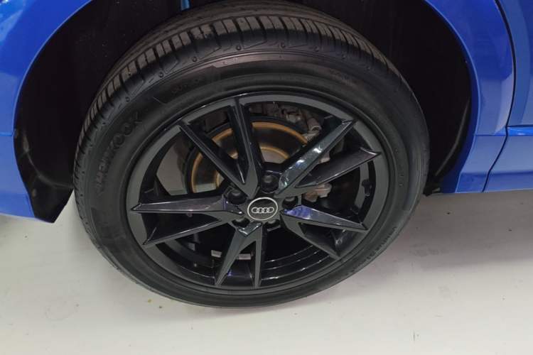 Used Audi Q2L 2022 35 TFSI Progressive Dynamic Edition Right Rear Wheel Hub