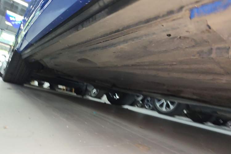 Used Audi Q2L 2022 35 TFSI Progressive Dynamic Edition Right Side Sill