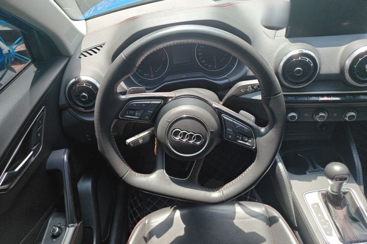 Used Audi Q2L 2022 35 TFSI Progressive Dynamic Edition Steering Wheel