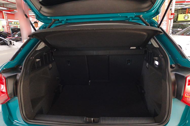 Used Audi Q2L 2022 35 TFSI Advanced Style Edition Trunk