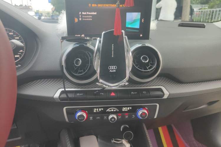 Used Audi Q2L 2022 35 TFSI Luxury Dynamic Edition Audio And AC Panel