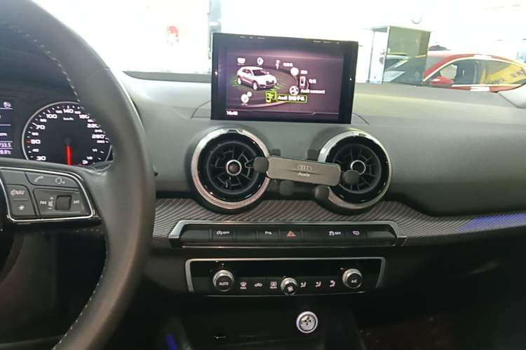 Used Audi Q2L 2022 35 TFSI Fashionable and Elegant Model Audio And AC Panel