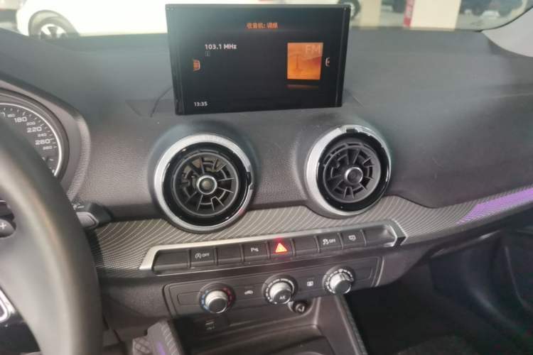 Used Audi Q2L 2022 35 TFSI Advanced Style Edition Audio And AC Panel