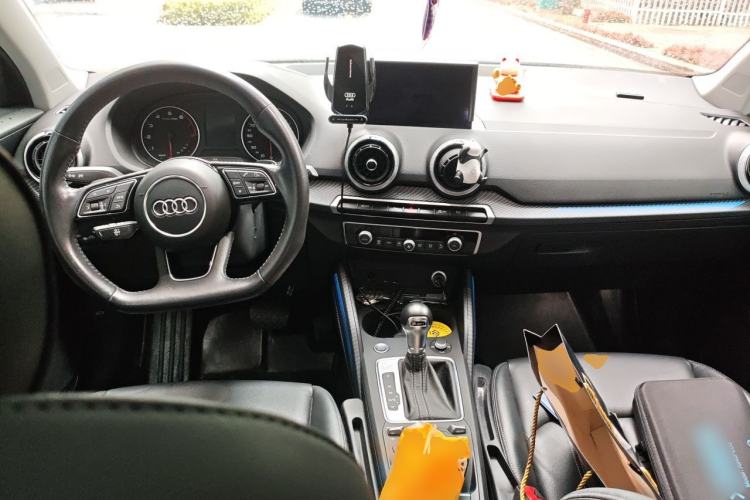Used Audi Q2L 2022 35 TFSI Fashion Dynamic Model Center Console