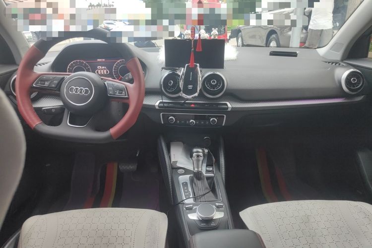 Used Audi Q2L 2022 35 TFSI Luxury Dynamic Edition Center Console
