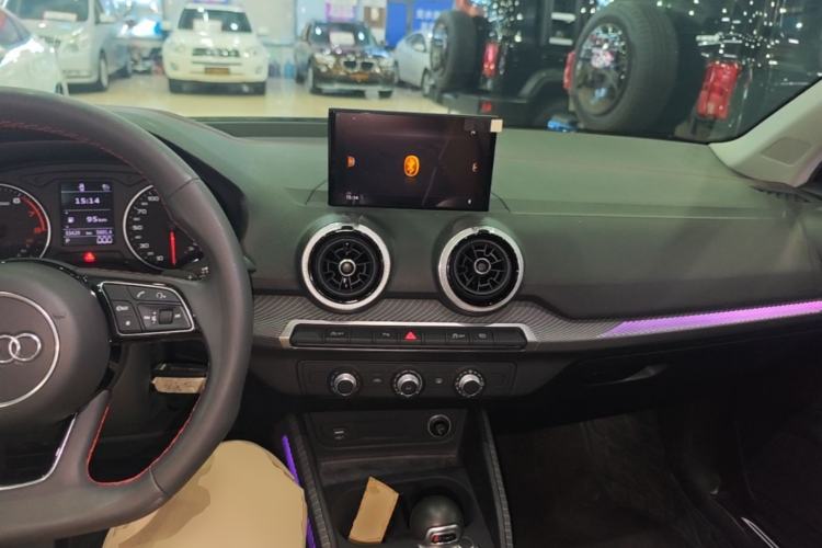 Used Audi Q2L 2022 35 TFSI Progressive Dynamic Edition Center Console
