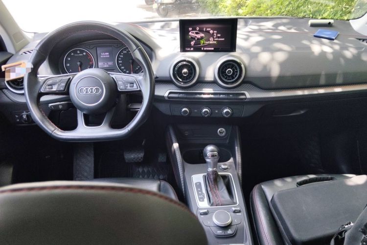 Used Audi Q2L 2022 35 TFSI Progressive Dynamic Edition Center Console
