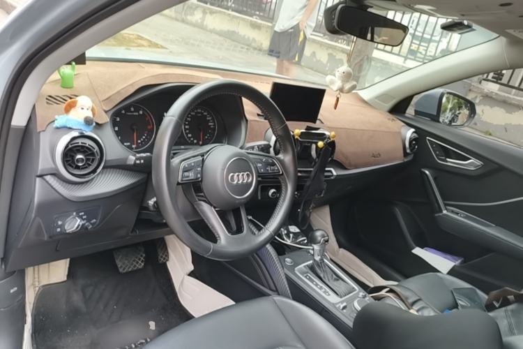 Used Audi Q2L 2022 35 TFSI Fashionable and Elegant Model Center Console