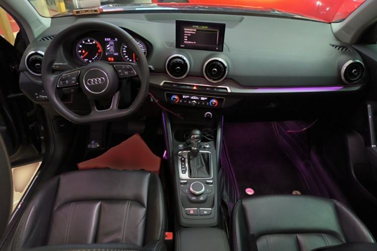 Used Audi Q2L 2022 35 TFSI Fashion Dynamic Model Center Console