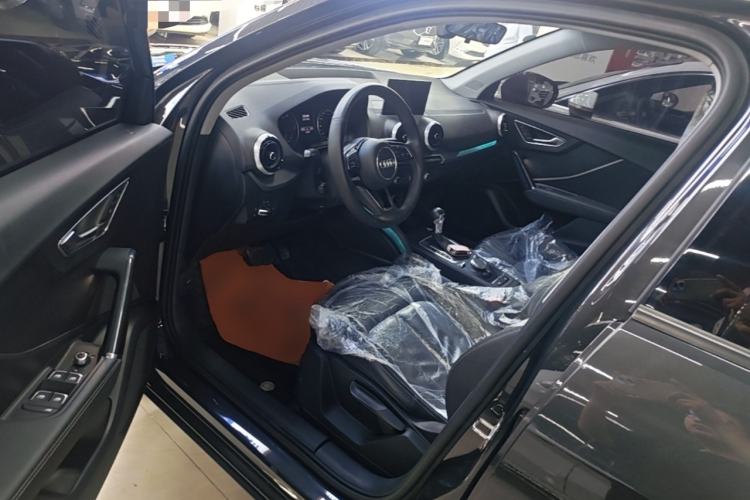 Used Audi Q2L 2022 35 TFSI Advanced Style Edition Driver Seat