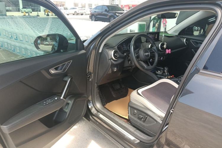 Used Audi Q2L 2022 35 TFSI Fashionable and Elegant Model Driver Seat