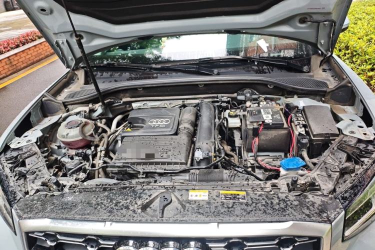 Used Audi Q2L 2022 35 TFSI Fashion Dynamic Model Engine Bay