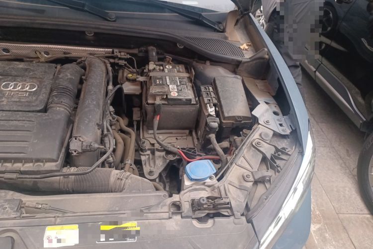 Used Audi Q2L 2022 35 TFSI RS Kit Performance Model Engine Bay Left