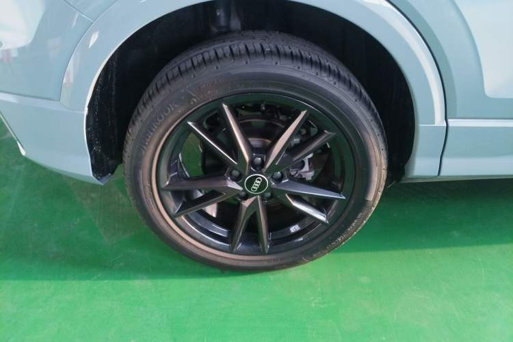 Used Audi Q2L 2022 35 TFSI Progressive Dynamic Edition Exterior 4