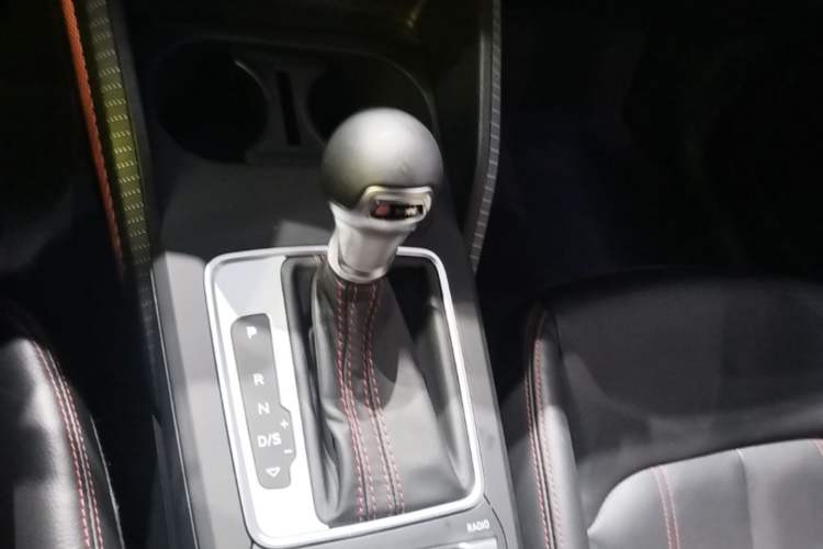 Used Audi Q2L 2022 35 TFSI Progressive Dynamic Edition Gear Lever