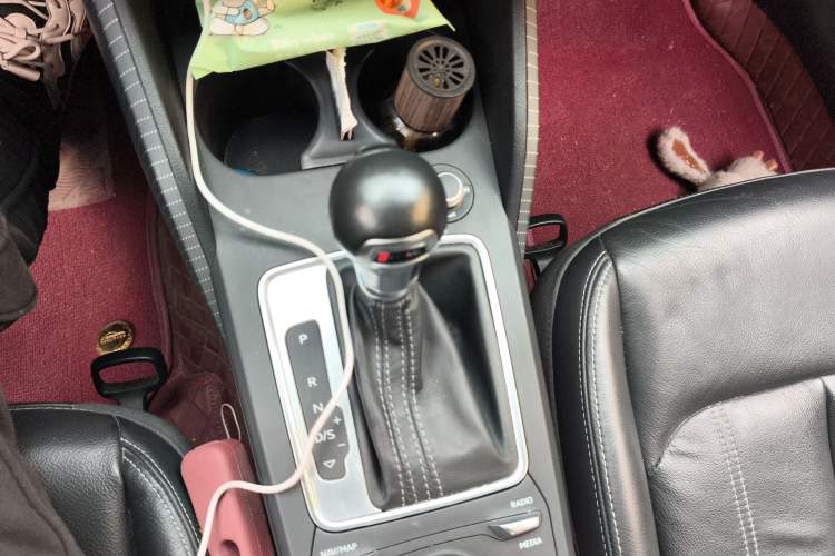 Used Audi Q2L 2022 35 TFSI Advanced Style Edition Gear Lever
