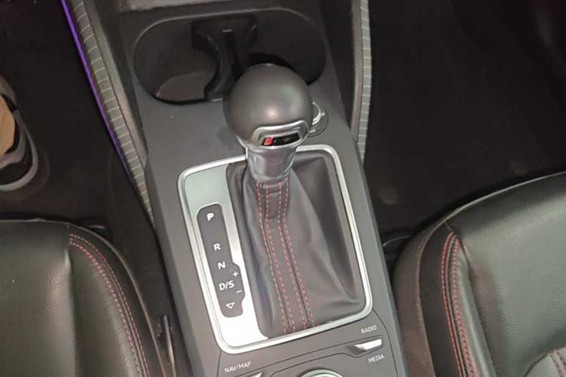 Used Audi Q2L 2022 35 TFSI Progressive Dynamic Edition Gear Lever