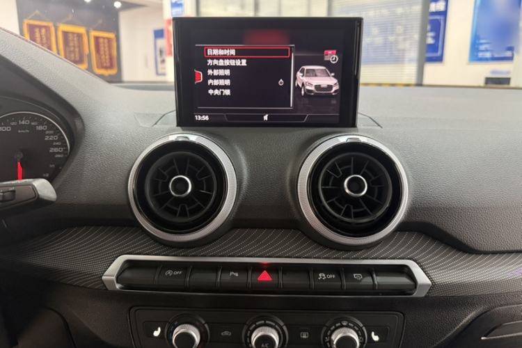 Used Audi Q2L 2022 35 TFSI Progressive Dynamic Edition Interior 3