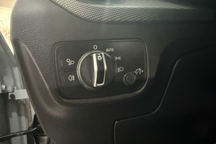 Used Audi Q2L 2022 35 TFSI Progressive Dynamic Edition Interior 9