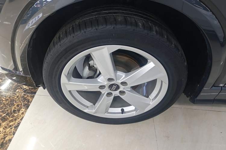 Used Audi Q2L 2022 35 TFSI Advanced Style Edition Left Front Wheel Hub