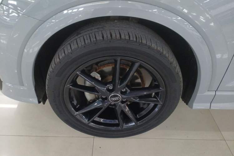 Used Audi Q2L 2022 35 TFSI Progressive Dynamic Edition Left Front Wheel Hub