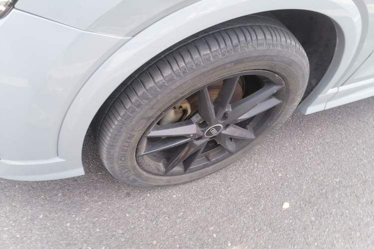 Used Audi Q2L 2022 35 TFSI Progressive Dynamic Edition Left Front Wheel Hub