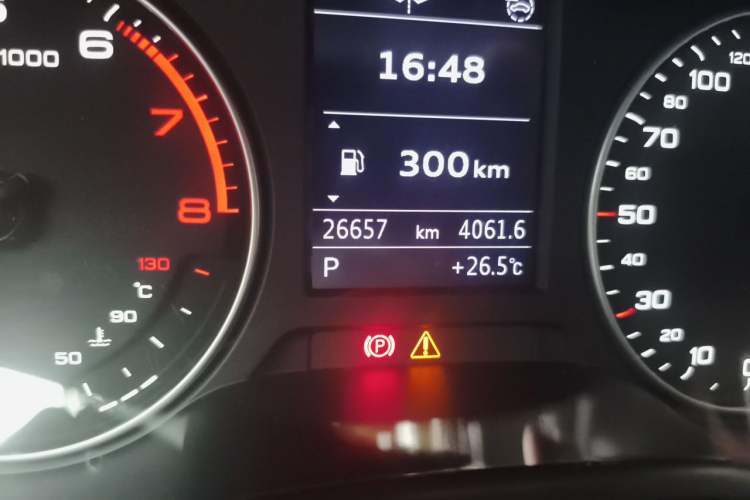 Used Audi Q2L 2022 35 TFSI Fashion Dynamic Model Odometer Close Up