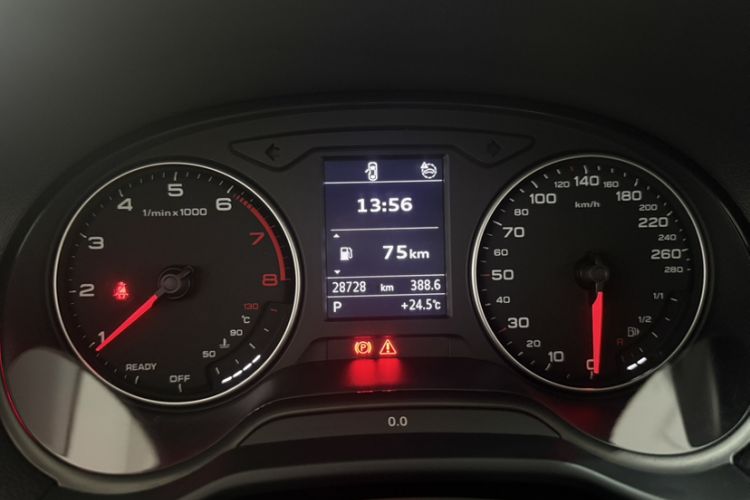 Used Audi Q2L 2022 35 TFSI Progressive Dynamic Edition Odometer Close Up