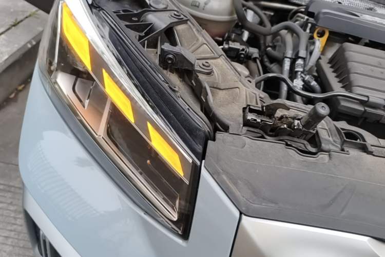 Used Audi Q2L 2022 35 TFSI Fashionable and Elegant Model Right Front Headlight