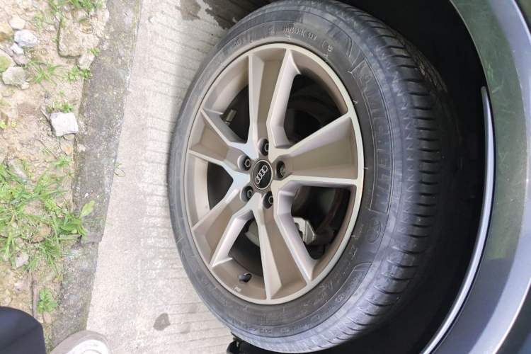Used Audi Q2L 2022 35 TFSI Fashion Dynamic Model Right Front Wheel Hub