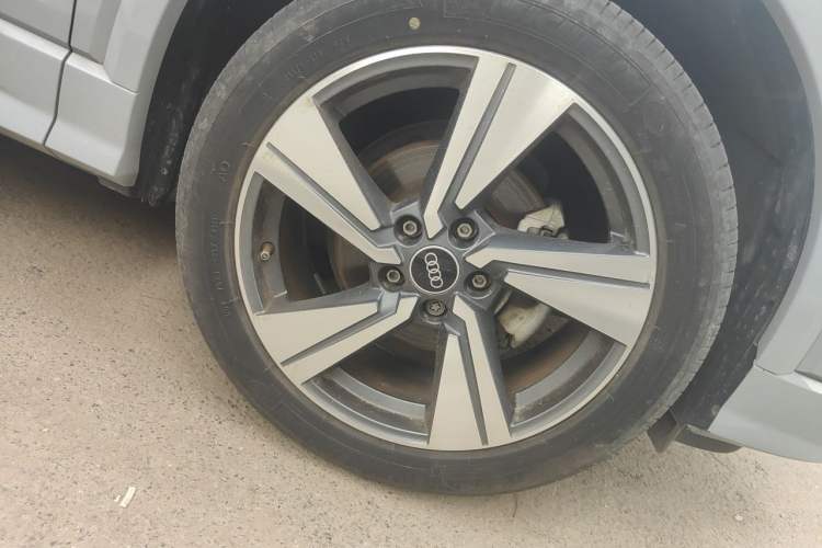 Used Audi Q2L 2022 35 TFSI Luxury Dynamic Edition Right Front Wheel Hub