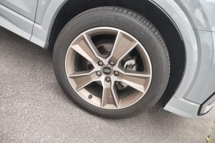 Used Audi Q2L 2022 35 TFSI Fashion Dynamic Model Right Front Wheel Hub