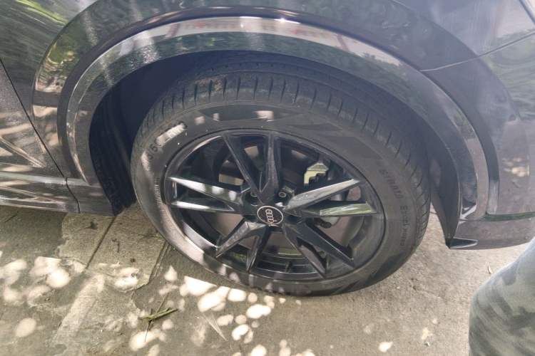 Used Audi Q2L 2022 35 TFSI Progressive Dynamic Edition Right Front Wheel Hub