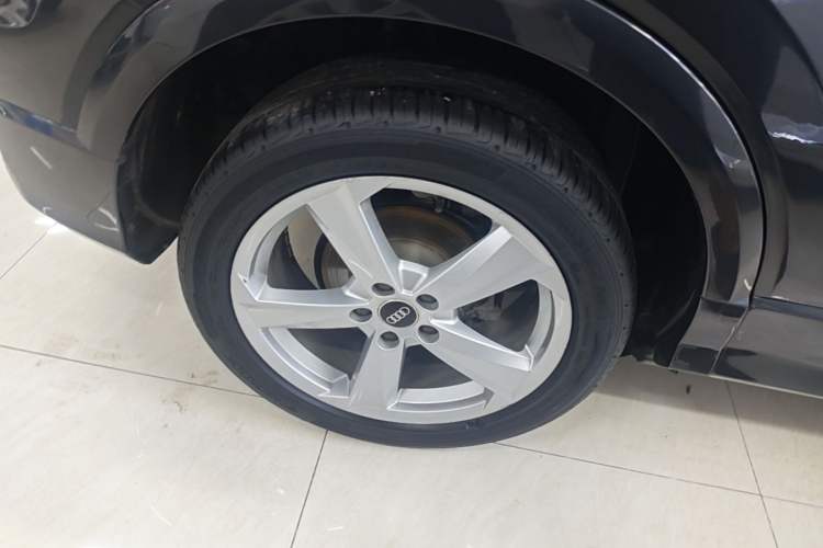 Used Audi Q2L 2022 35 TFSI Advanced Style Edition Right Rear Wheel Hub