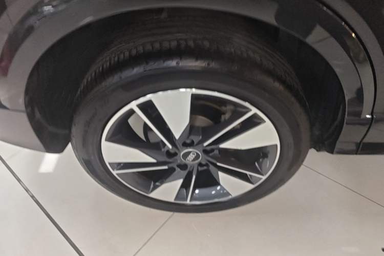 Used Audi Q2L 2022 35 TFSI Fashionable and Elegant Model Right Rear Wheel Hub