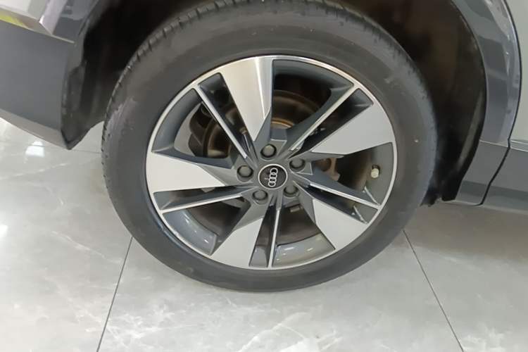 Used Audi Q2L 2022 35 TFSI Fashionable and Elegant Model Right Rear Wheel Hub