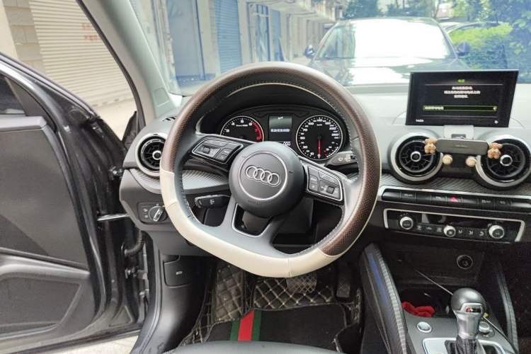 Used Audi Q2L 2022 35 TFSI Fashion Dynamic Model Steering Wheel