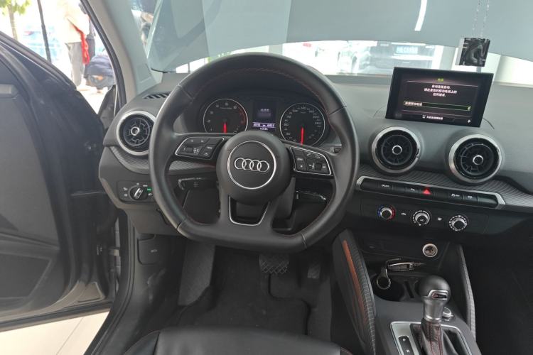 Used Audi Q2L 2022 35 TFSI Progressive Dynamic Edition Steering Wheel