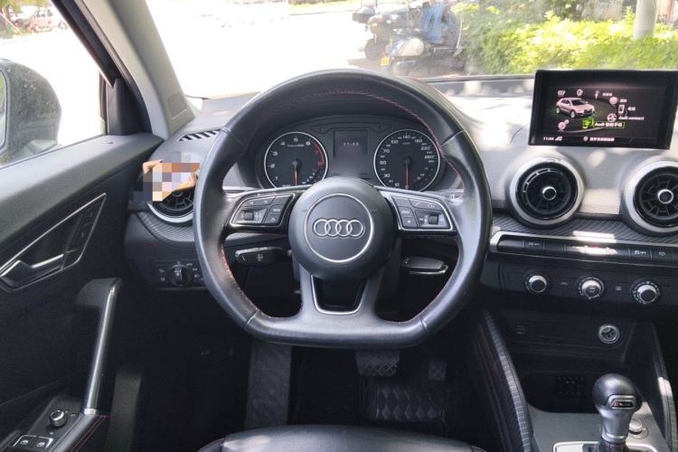Used Audi Q2L 2022 35 TFSI Progressive Dynamic Edition Steering Wheel