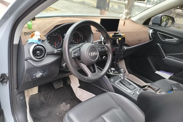 Used Audi Q2L 2022 35 TFSI Fashionable and Elegant Model Steering Wheel