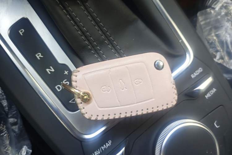 Used Audi Q2L 2022 35 TFSI Advanced Style Edition Vehicle Key