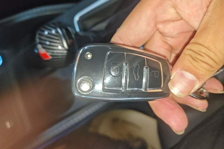 Used Audi Q2L 2022 35 TFSI Fashionable and Elegant Model Vehicle Key