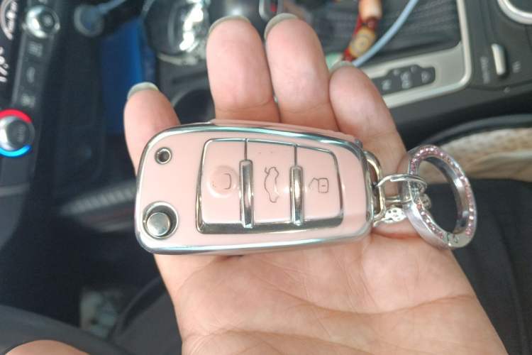 Used Audi Q2L 2022 35 TFSI Fashionable and Elegant Model Vehicle Key