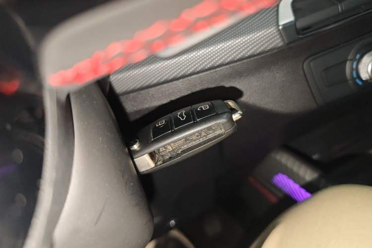 Used Audi Q2L 2022 35 TFSI Progressive Dynamic Edition Vehicle Key
