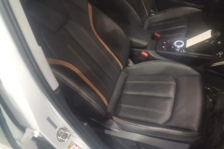 Used Audi Q2L 2022 35 TFSI Luxury Prestige Edition Right Front Seat