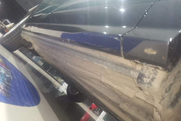 Used Audi Q2L 2022 35 TFSI Luxury Prestige Edition Right Side Sill