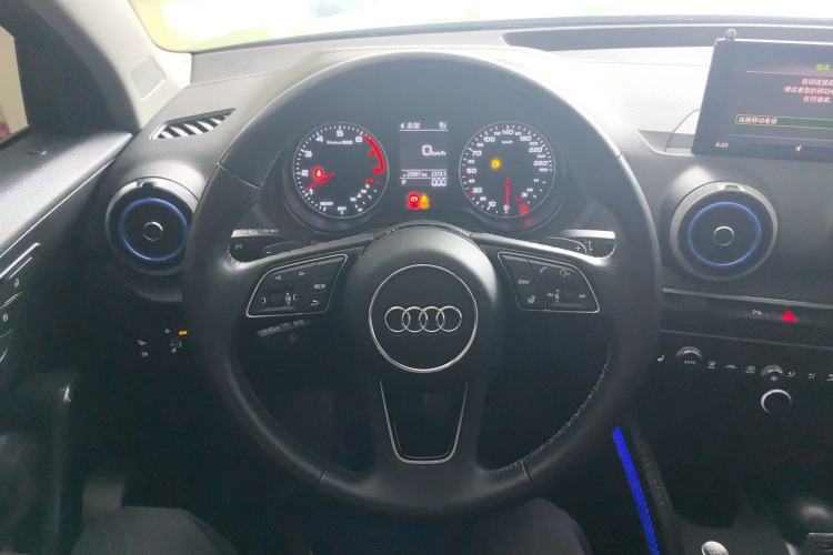 Used Audi Q2L 2022 35 TFSI Fashion Dynamic Model Steering Wheel