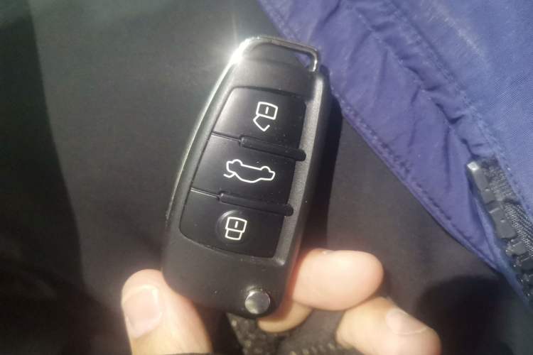 Used Audi Q2L 2022 35 TFSI Luxury Prestige Edition Vehicle Key