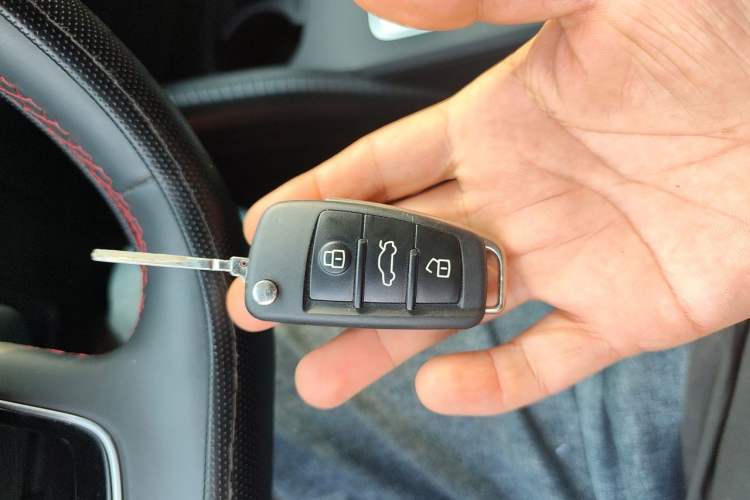 Used Audi Q2L 2022 35 TFSI Progressive Dynamic Edition Vehicle Key