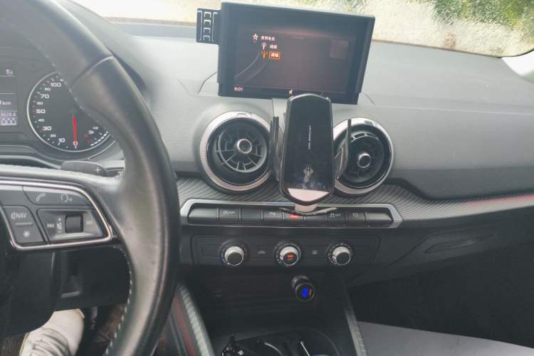 Used Audi Q2L 2022 35 TFSI Advanced Style Edition Audio And AC Panel